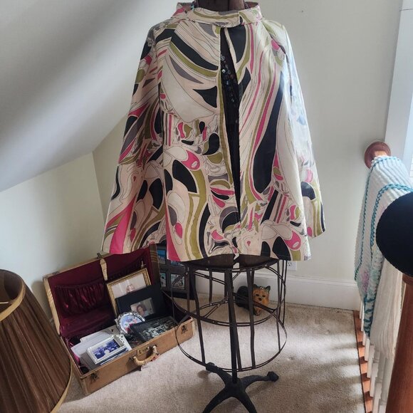 Peggy Shepard Custom Clothing Funky Rain Cape - Picture 1 of 5